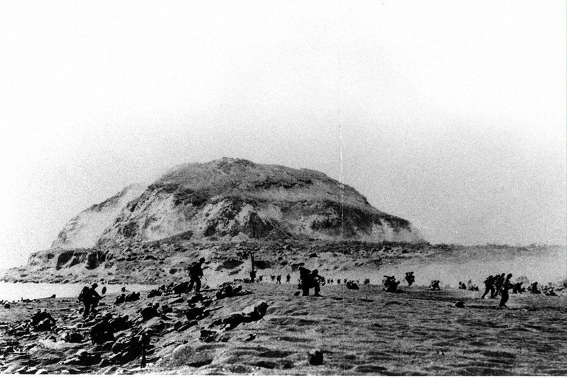 戦時新聞 797部 毎日　昭18–20 硫黄島/沖縄上陸 戦後80年昭和100年 戦時新聞 797部 毎日昭18–20 硫黄島/沖縄上陸 戦後80年昭和