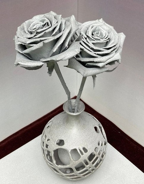 金属製バラの花装飾品 （一点物）（希少） Amazon｜金属製の花の置物、金属製のバラの像 - リアルなメタルローズ