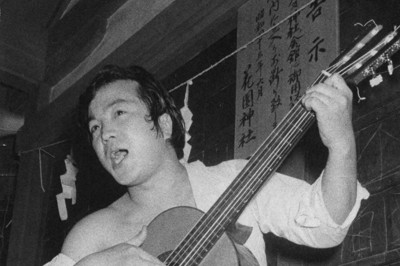 劇演出家で俳優の唐十郎さん＝東京都新宿区で1969年