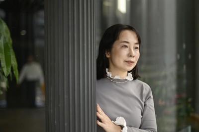 コラムニストの辛酸なめ子さん＝東京都千代田区で2024年4月16日、藤井達也撮影