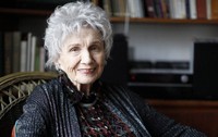 Canadian author Alice Munro is photographed during an interview in Victoria, B.C. on Dec. 10, 2013. (Chad Hipolito/The Canadian Press via AP, File) 