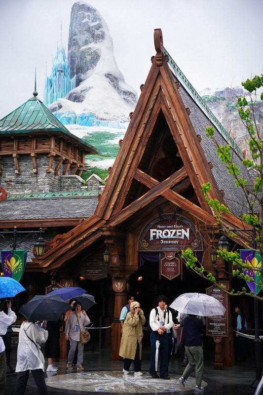 In Photos: Tokyo DisneySea's new Fantasy Springs area to open in June ...