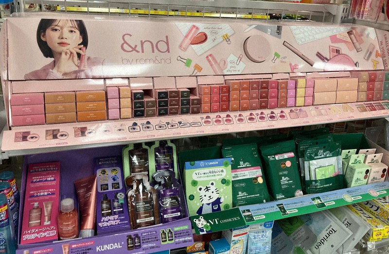 くらしナビ・ライフスタイル：「コンビニコスメ」若者争奪 | 毎日新聞