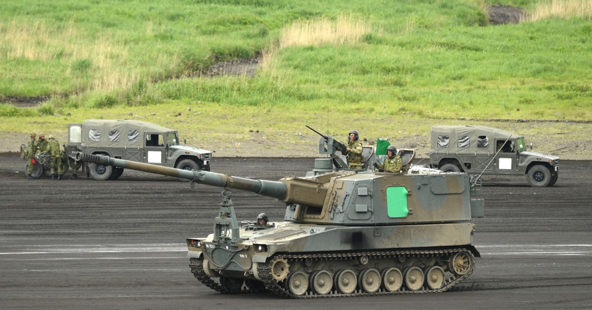 陸上自衛隊 富士総合火力演習 [写真特集7/21] | 毎日新聞