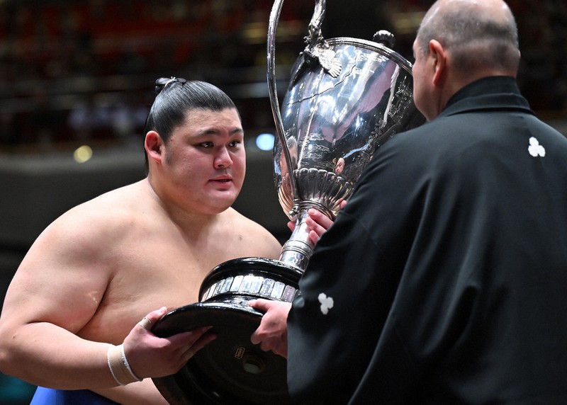 大の里「史上最速」優勝 初土俵から7場所 大相撲夏場所 [写真特集40/40