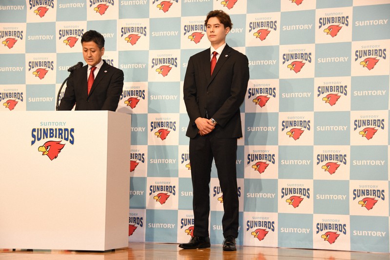 高橋藍サントリー移籍会見 [写真特集1/11] | 毎日新聞