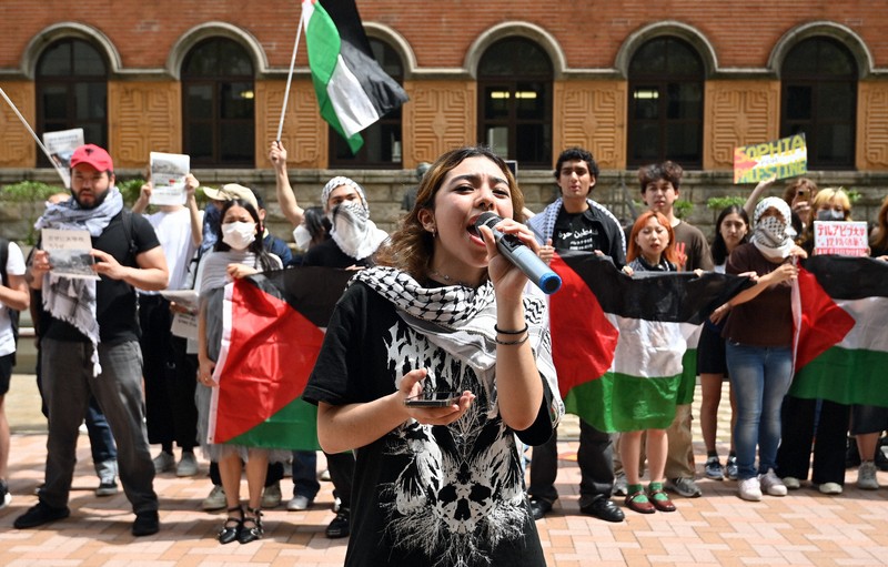 大学はイスラエルによるジェノサイド非難を」 上智大で抗議デモ | 毎日新聞