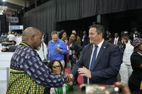 Leader of the main opposition Democratic Alliance John Steenhuisen, right, shakes hands with ANC's Chairman. Gwede Mantashe, left, on a visit to the Results Operation Centre (ROC) in Midrand, Johannesburg, South Africa, on May 31, 2024. (AP Photo/Themba Hadebe)