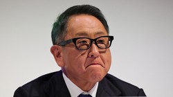 認証不正発表の記者会見で厳しい表情を見せるトヨタ自動車の豊田章男会長＝東京都千代田区で2024年6月3日、長谷川直亮撮影