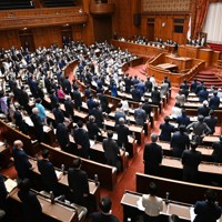 改正子ども・若者育成支援推進法などを賛成多数で可決・成立した参院本会議＝国会内で2024年6月5日午後0時17分、平田明浩撮影