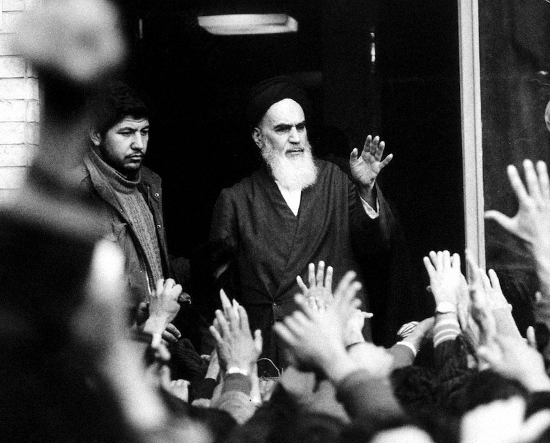 証言・中東現代史：イラン革命、パラダイム崩す イスラム化進行