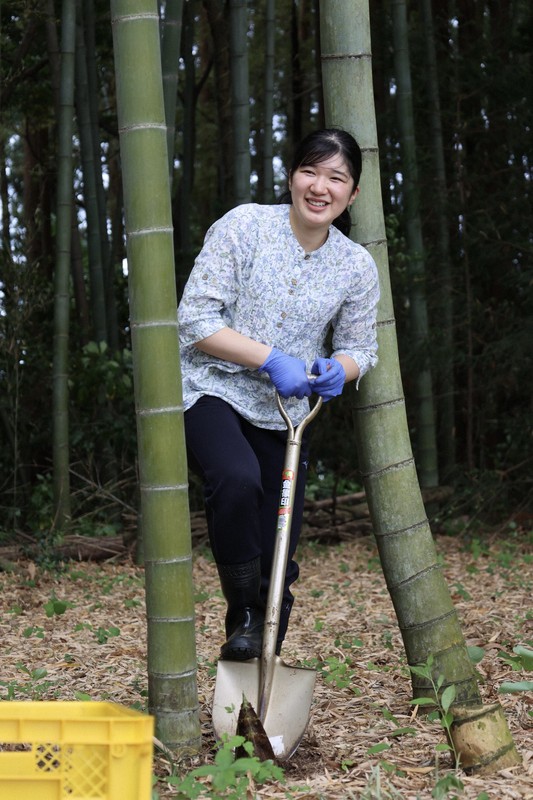 天皇ご一家、タケノコ掘りにサイクリング ご静養中の写真公開 [写真