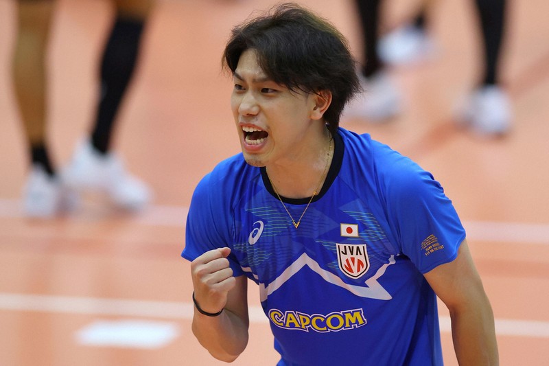 バレーボール男子日本代表Bチーム 明日の試合を前に練習 岩手 [写真