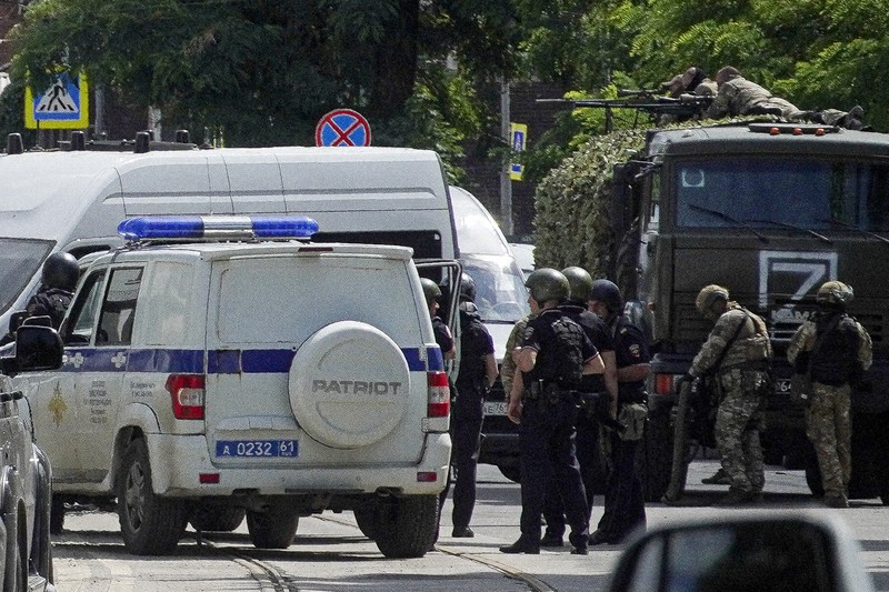 ロシアの拘置所で男らが職員2人を人質に ISが関与か | 毎日新聞
