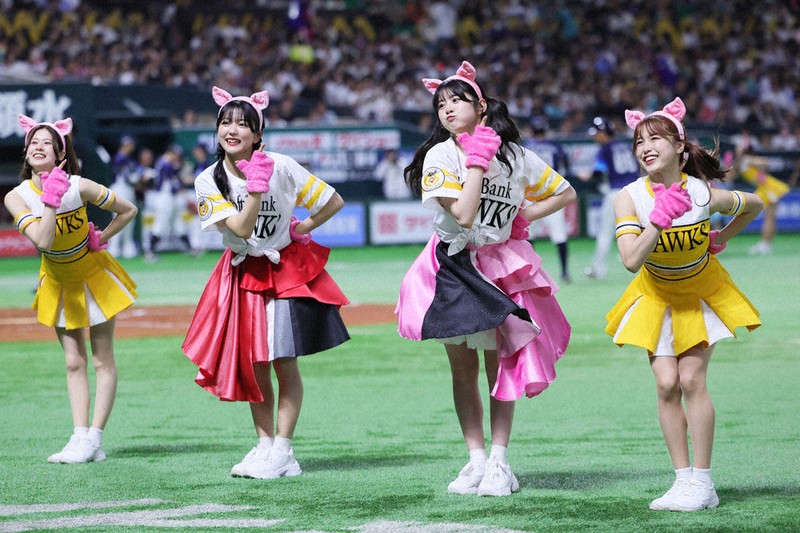 プロ野球 「きつね」と盛り上げる熱パ 新よかよかダンス ホークス応援