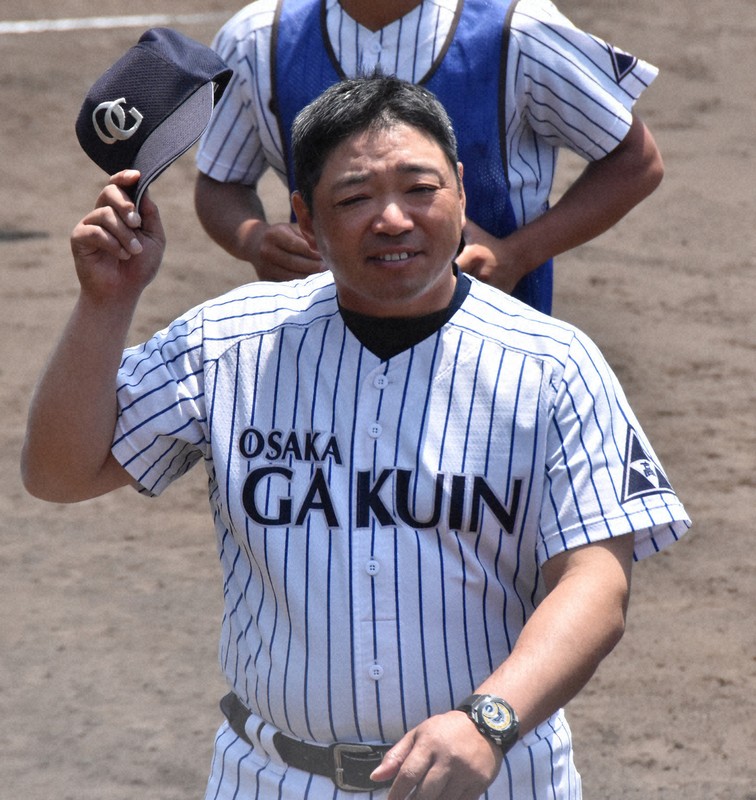大阪の2強時代終わらせる」 高校野球、すご腕社長が監督兼任 | 毎日新聞
