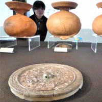 古代国家の誕生語る出土品も 奈良・橿原考古学研究博で特別陳列 [写真