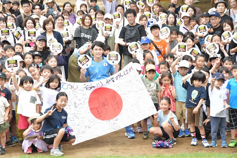 SONY デジカメ　ＮＥＸ-5 お子様の運動会　発表会に　卒園　入学式に 運動会はαで決まり！ | デジタル一眼カメラα（アルファ） | ソニー