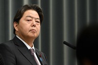 Chief Cabinet Secretary Yoshimasa Hayashi holds a press conference in Tokyo on Jan. 18, 2024. (Mainichi)