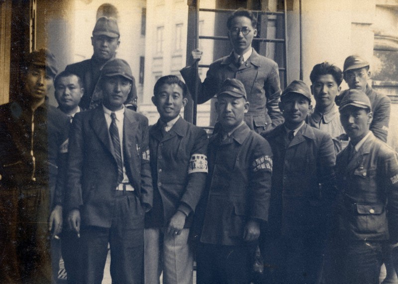 戦中写真を読む：／10 香港の特派員 日本海軍の「入城」撮影 ／東京