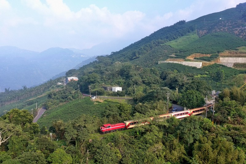 (未使用･未開封品)　原信太郎 鉄道記録 1968年 阿里山森林鉄道~台湾鉄道史~ [DVD] 0pbj0lf 中古】 原信太郎 鉄道記録 1968年 阿里山森林鉄道～台湾鉄道史