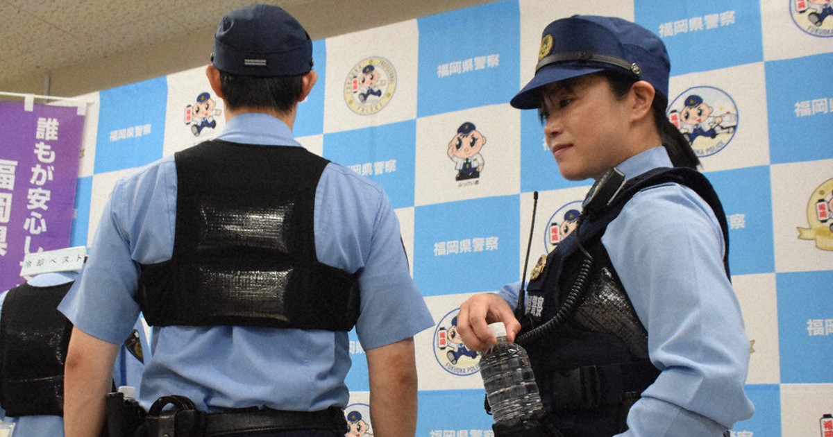 お巡りさんも猛暑対策強化 冷却ベストやドリンクホルダー 県警全職員