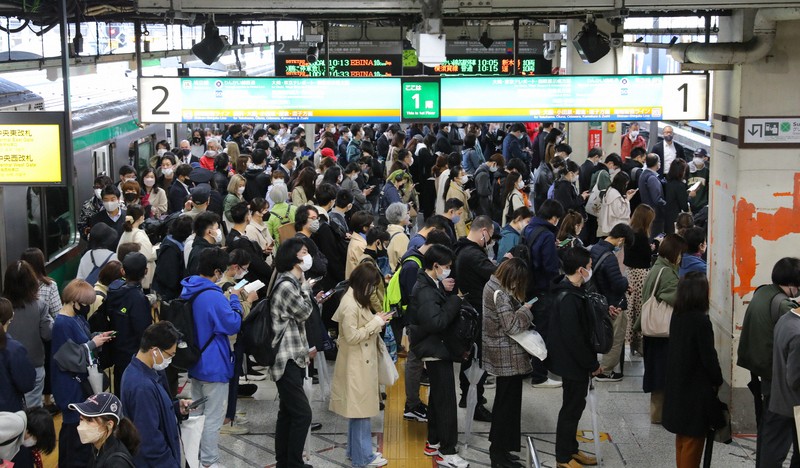 新聞広告.14 suica（熊本の鉄道・バス5社「Suica・ICOCAやめます