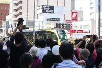 ライトライン開業日は市民らで大いににぎわった＝宇都宮市内で2023年8月26日　※記事中の写真はすべて筆者提供
