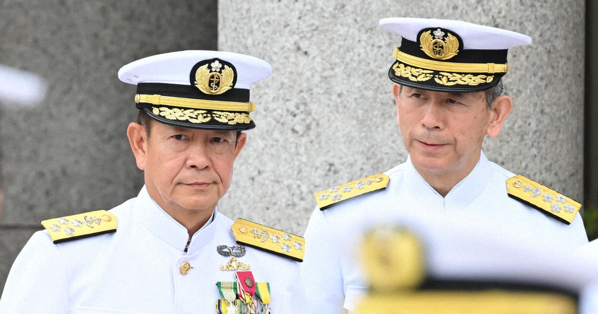 新たな海上幕僚長が就任 相次ぐ不祥事、前任者は事実上の更迭 | 毎日新聞