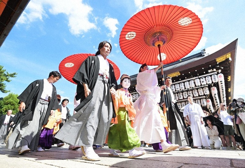 ハナちゃんママ　祇園祭ミニチュア 函谷鉾 放下鉾 岩戸山 蟷螂山 綾傘鉾 祇園祭ミニチュア山鉾 極上函谷鉾 大（木製・本塗・本絹・金箔押し