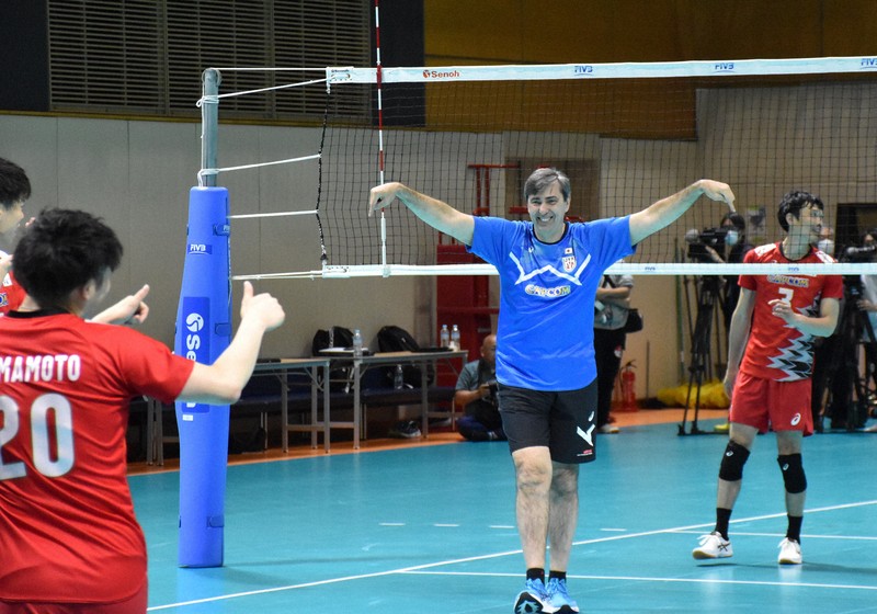 日体大バレーボール 練習着 セットアップ