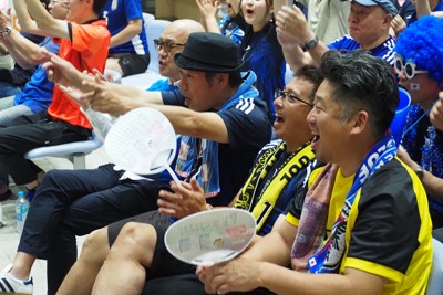 サッカー日本代表 2024 オリンピック ユニフォーム 細谷真央　Ｌサイズ 五輪代表】細谷真央の同点弾は幻に VARでオフサイド判定