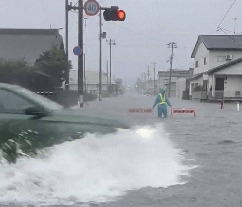 浸水で動けなくなった車が何台も 被害男性が語った恐怖 山形・酒田