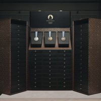 ショーメのメダル、ヴィトンのケース パリ五輪に高級ブランドが続々