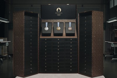 ショーメのメダル、ヴィトンのケース パリ五輪に高級ブランドが続々