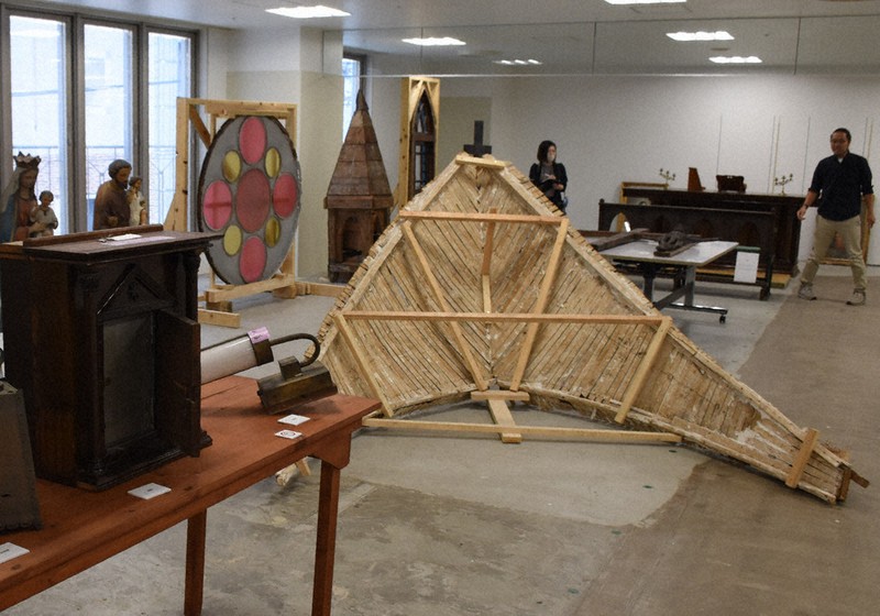 アーチ型天井に船大工の技巧 教会解体で判明、移設へCF 静岡 | 毎日新聞