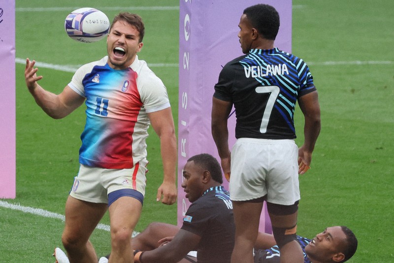 ラグビー7人制男子決勝 地元フランスが初優勝 [写真特集2/17] | 毎日新聞