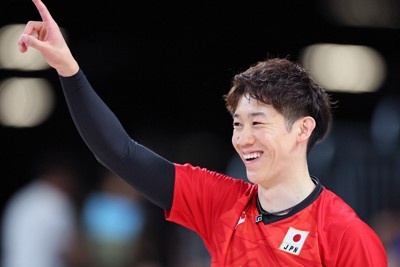 コイントス弱すぎ、卵混ぜすぎ…いじられキャラ石川祐希の「主将力