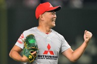 さすが名捕手 古田敦也さん、始球式でストライク 都市対抗野球