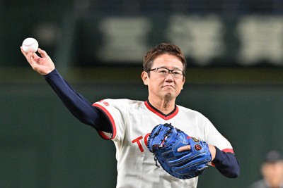 さすが名捕手 古田敦也さん、始球式でストライク 都市対抗野球決勝