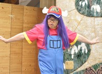 Aichi Gov. Hideaki Omura, dressed as "Arale Norimaki," the main character from the manga "Dr. Slump," appears in front of cosplayers at the Aichi Prefectural Reception House in Nagoya on July 30, 2024. (Mainichi/ Motoyori Arakawa)=Click/tap photo for more images.