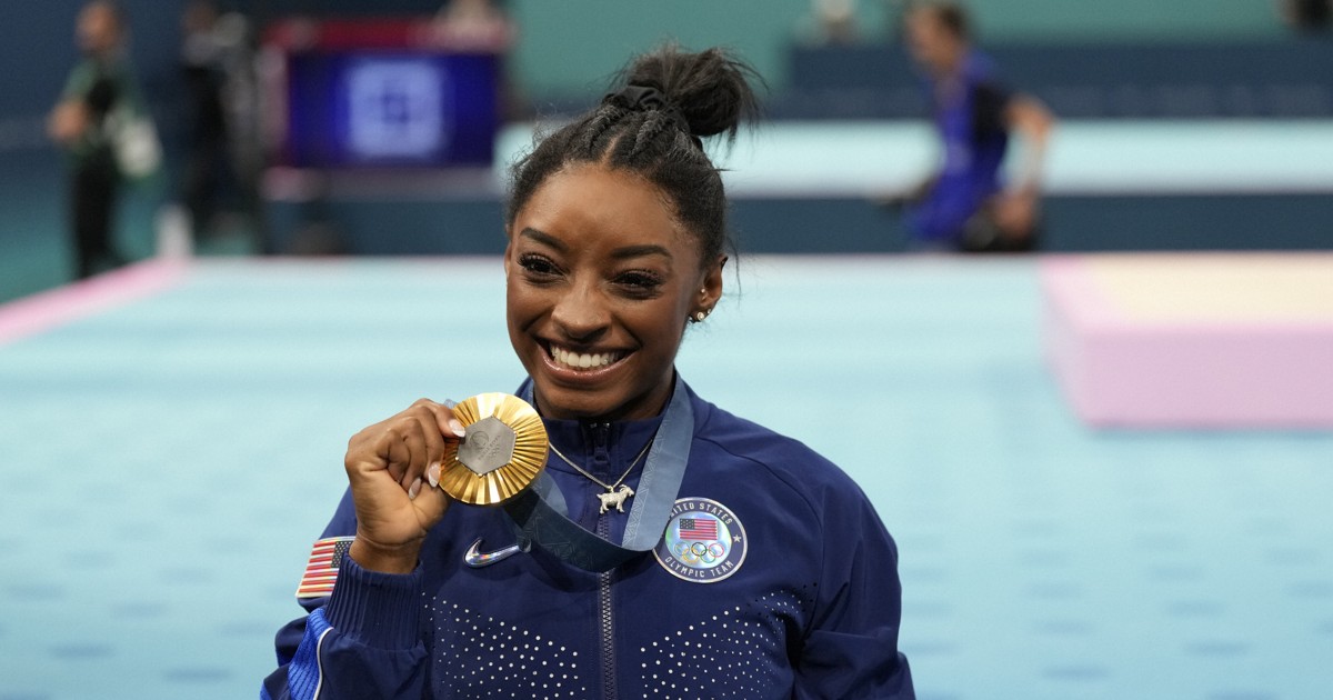 金メダルの米体操選手、トランプ氏の「黒人の仕事」発言に反発 | 毎日新聞