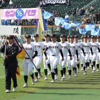 写真まとめ 夏の甲子園「黒から白」 広陵も英明も審判も [写真特集1/4