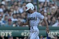英明がヘルメット、黒から白に 夏の甲子園 暑さ対策で複数校準備