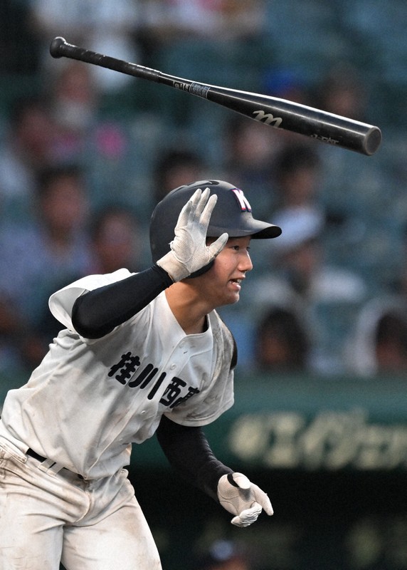 掛川西・4番の一振りが連打生み 60年ぶり初戦突破 夏の甲子園 | 毎日新聞