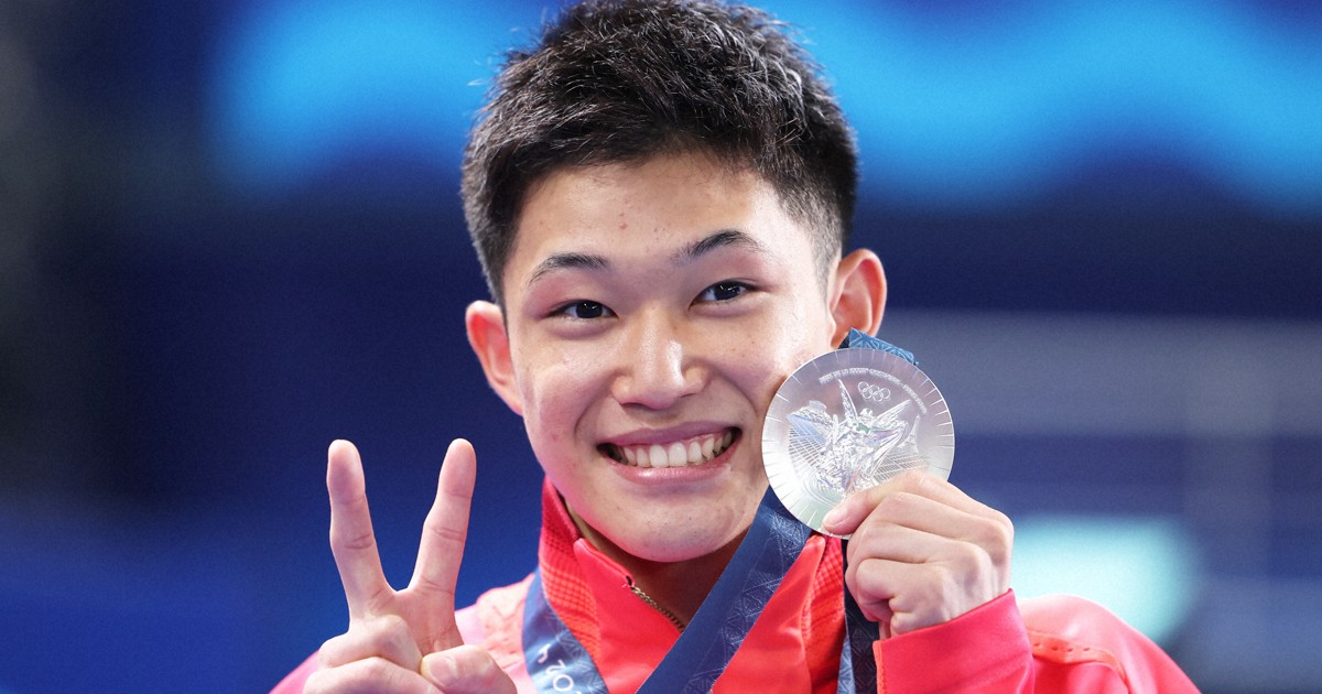 【[シルバー箔版・直筆サイン 45/88] AU-TRI 玉井陸斗 水泳飛込男子10m高飛込・銀メダル (スペシャルインサートカード/AUTHENTIC AUTOGRAPH)】 2024 TEAM JAPAN オフィシャルトレーディングカード TEAM JAPAN PARIS 2024 MEDALISTS COLLECTION 2025年最新】Yahoo!オークション -玉井陸斗(トレーディング