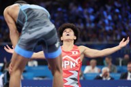 レスリング 金メダル！鏡優翔 直筆サイン色紙 パリオリンピック 角田夏実 阿部詩 鏡優翔「強くて、カワイイ」を探求 最重量級で日本女子初の