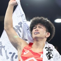 パリ五輪 レスリング男子 清岡が金メダル [写真特集5/15] | 毎日新聞