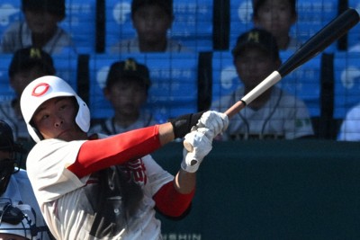 智弁和歌山4番、木製バットで同点弾 2者連続本塁打 夏の甲子園 | 毎日新聞