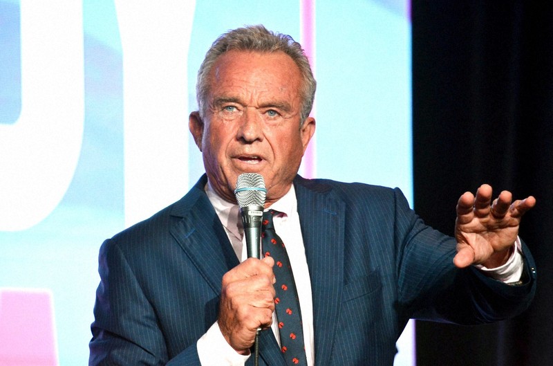 ケネディ氏「ハリス氏を支持しない」 協議求めたとの報道受け | 毎日新聞